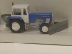 1/87 Busch Traktor Fortschritt ZT 303 mit Schneeschieber 42813